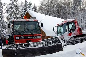 Pistenbully-Fuhrpark an der Talstation